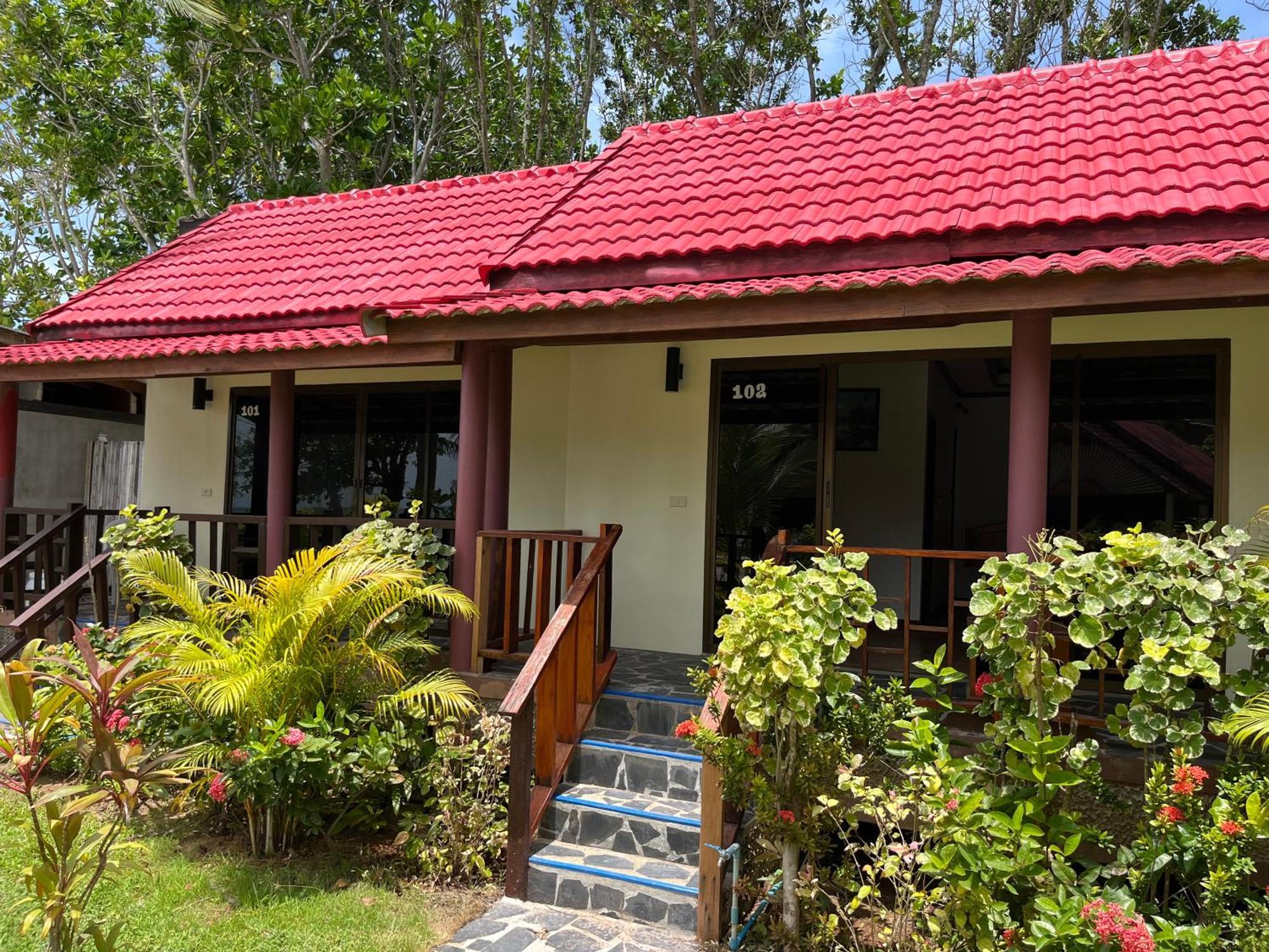 Noble House Resort Ko Lanta