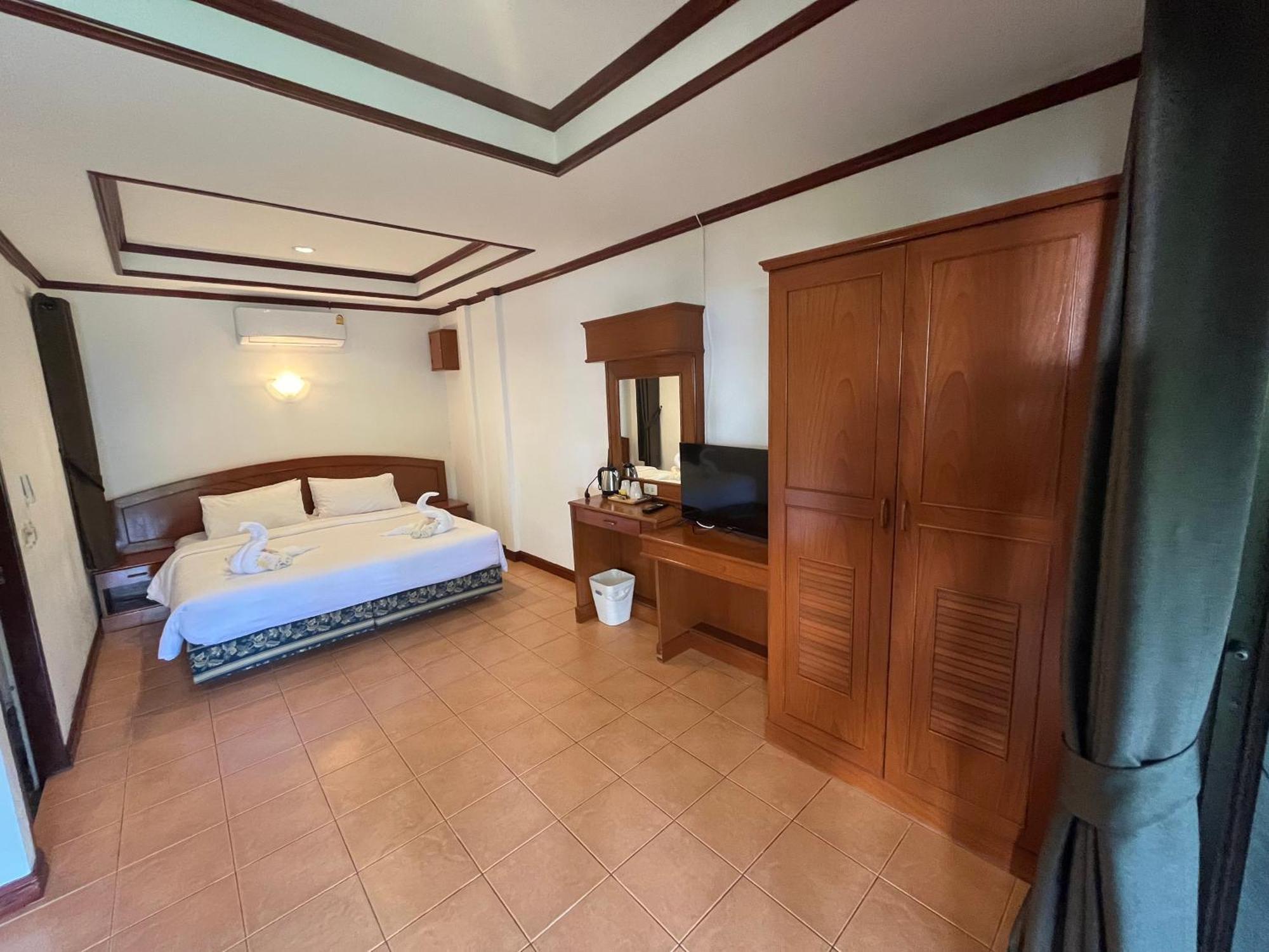 Курортный комплекс Noble House Beach 3*